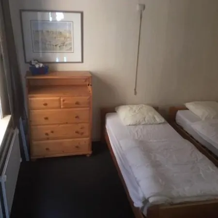 Apartment Zeezicht 8a *